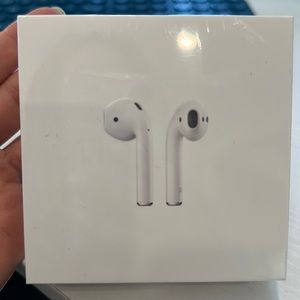 Apple AirPods with charging case